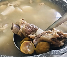 山药板栗排骨汤的做法