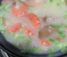 鲜虾香菇砂锅粥的做法