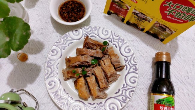 #轻食三剑客 嗨吃不怕胖#原汁原味的白切鸭的做法