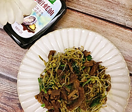#年在一起 鲜才够味# 绿豆芽炒牛肉的做法