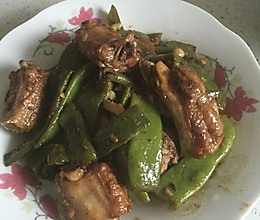 排骨炖扁豆的做法