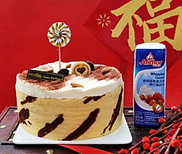 #一口新年味，全家享佳味#虎纹草莓生日蛋糕（独创）的做法