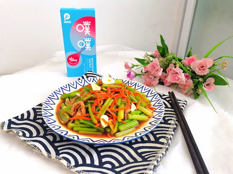 清炒香芹的做法