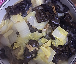 暖冬酸辣白菜汤的做法
