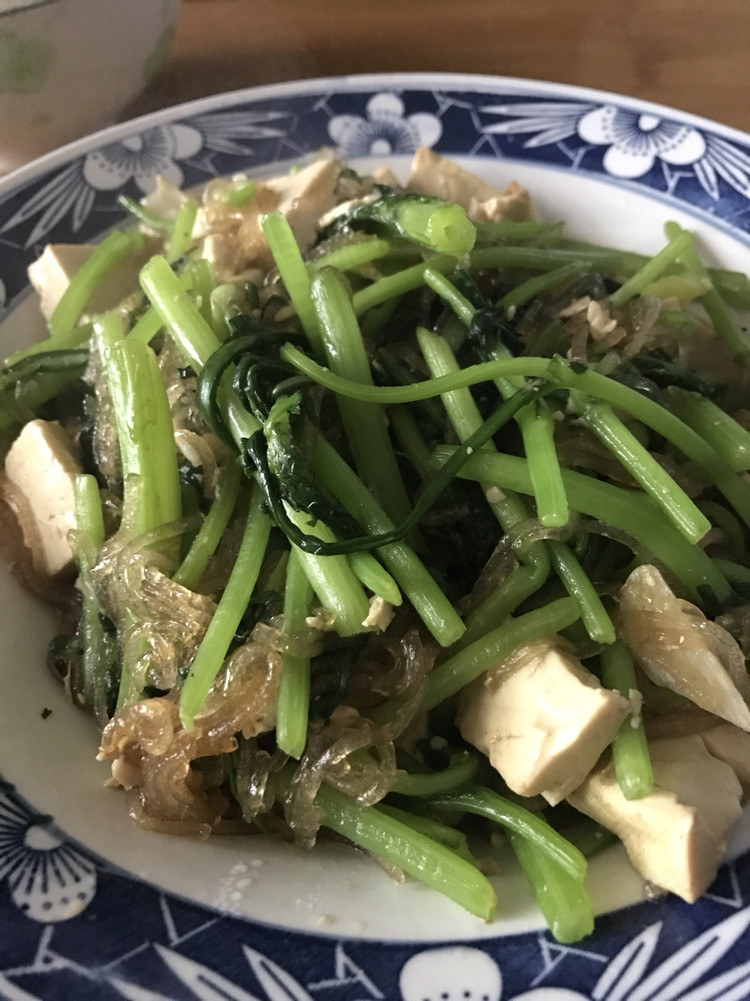 茼蒿豆腐粉条的做法