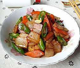 杭椒炒咸肉#舌尖上的春宴#的做法