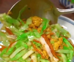 包菜炒鸡蛋的做法