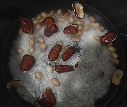 红豆花生补血粥（来大姨妈简单动手版）的做法