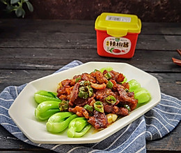 #暖冬酱在手，嗨吃部队锅#农家辣椒小炒肉的做法