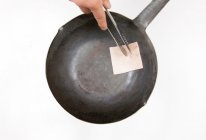 保养铁锅｜美食台的做法