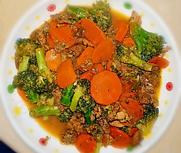 西兰花胡萝卜炒肉片的做法