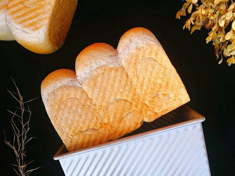 黑米吐司的做法