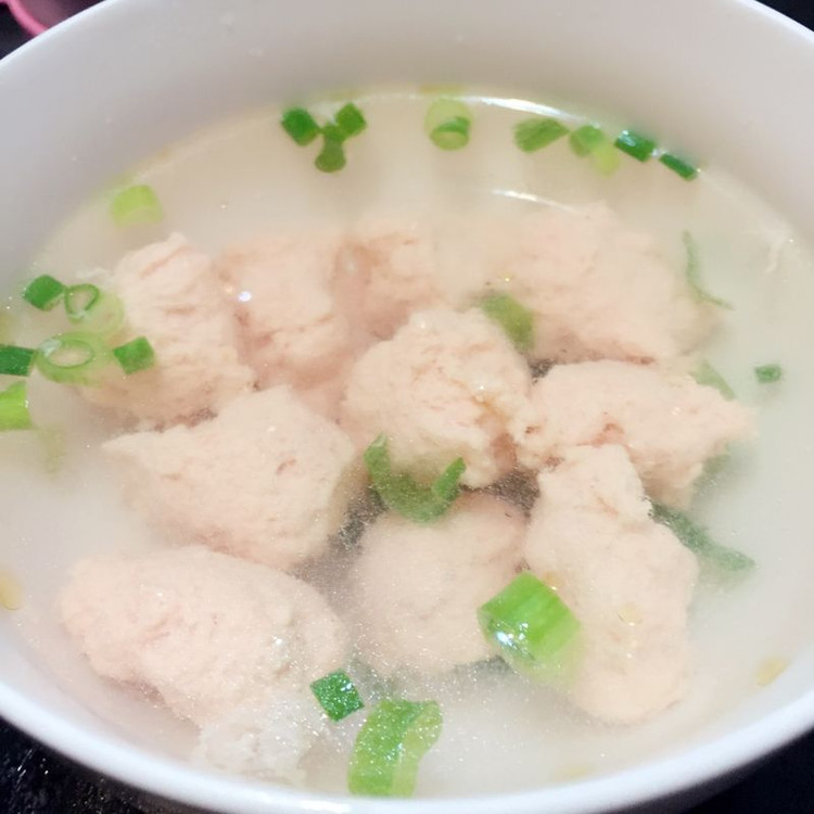 三文鱼肉丸汤的做法