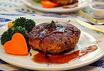 #换着花样吃早餐#简版牛肉汉堡肉饼的做法