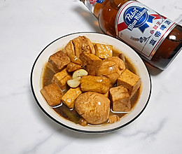 #食来运转，新年干杯#啤酒豆腐卤蛋的做法
