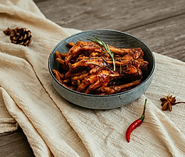 唤醒记忆的迷迭香卤鸡爪的做法