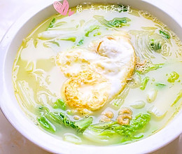 夏日补水汤：奶白菜鸡蛋汤的做法