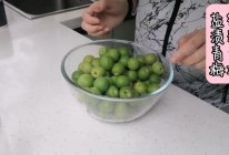 红糖青梅的做法