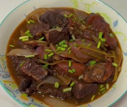 红酒炖牛肉的做法