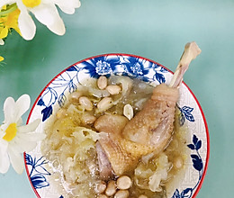 银耳花生炖鸡腿的做法