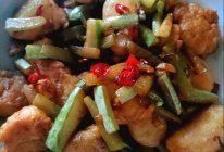 青瓜炒鸡蛋豆腐的做法