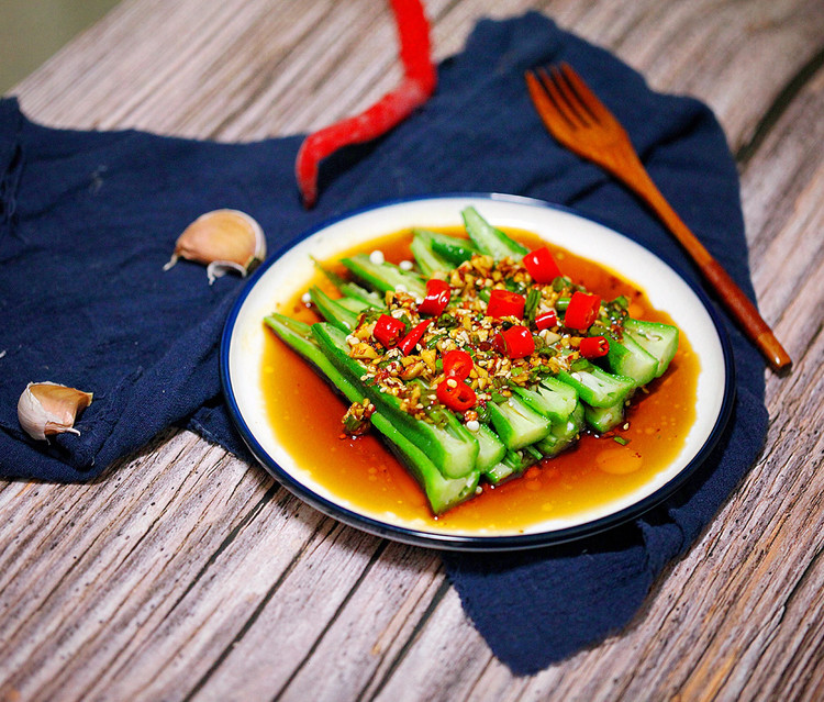 蒜香秋葵的做法