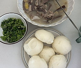 馒头配羊杂汤的做法