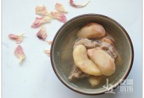 夏天爱喝汤水的你，不能错过的菱角排骨汤的做法