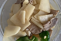 凉薯炒肉的做法