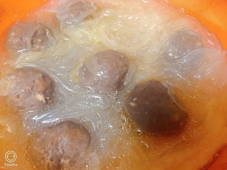 白菜粉丝牛筋丸汤的做法