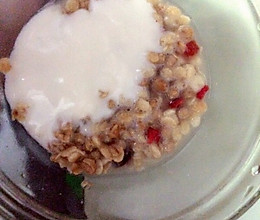 酸奶麦片的做法