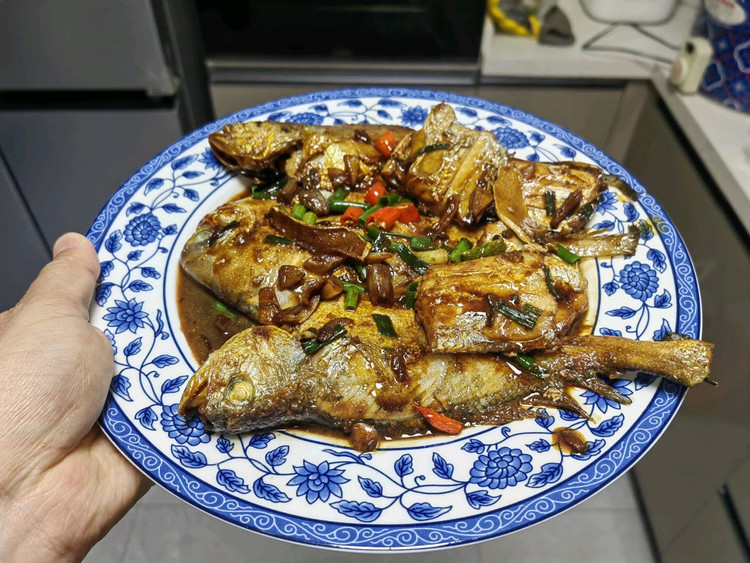 红烧海鲜杂鱼的做法