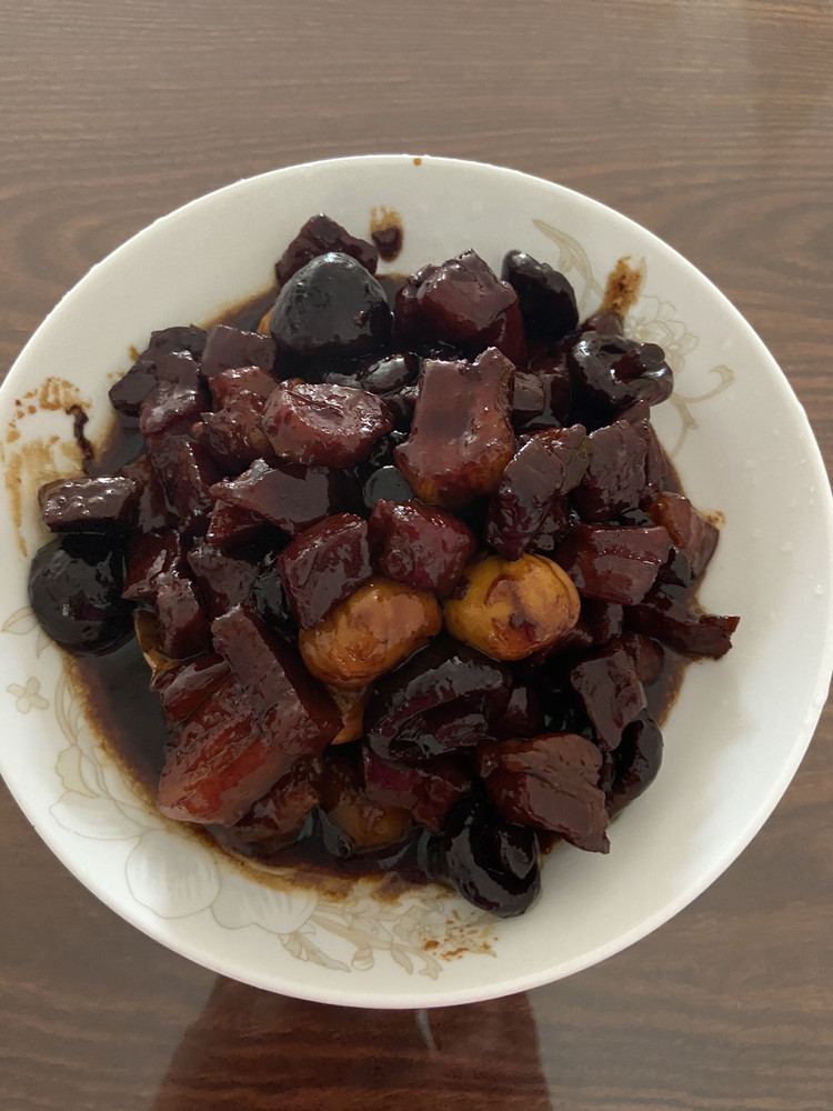 香菇板栗红烧肉的做法