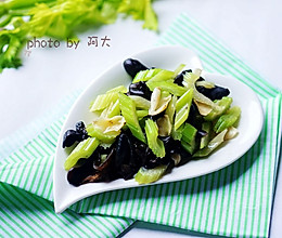 西芹百合黑木耳的做法