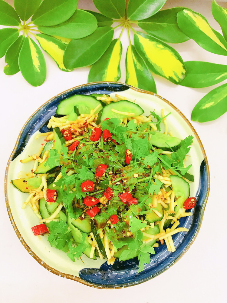 鱼腥草拌青瓜的做法