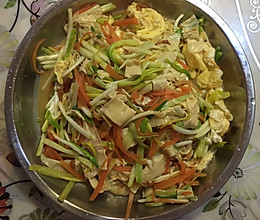 家常小炒～三鲜豆皮的做法