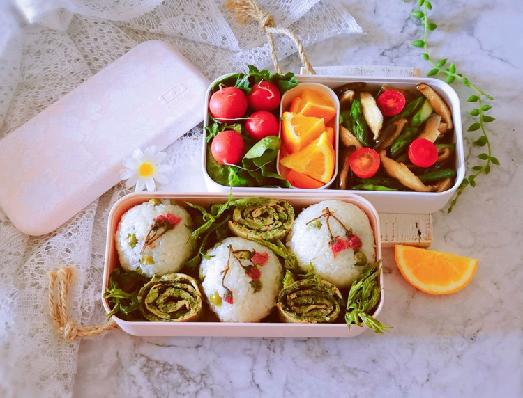 芦笋香菇+豌豆饭团便当的做法