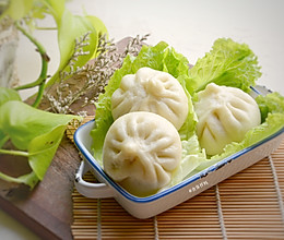 #硬核菜谱制作人#白菜素包子，吃点素的很有必要的做法