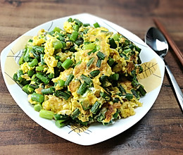 蒜苔炒鸡蛋的做法