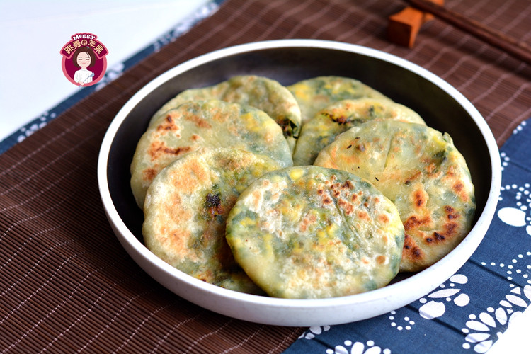 鸡蛋虾皮韭菜馅饼的做法