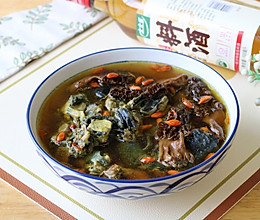 #万物皆可搭# 羊肚菌乌鸡汤的做法
