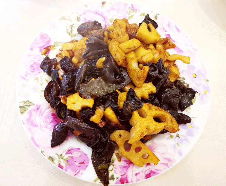 昆布云耳玉玲珑的做法