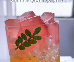 用甜品表达爱 | 甜甜的果冻杯 草莓和芒果的搭配好诱人呀的做法