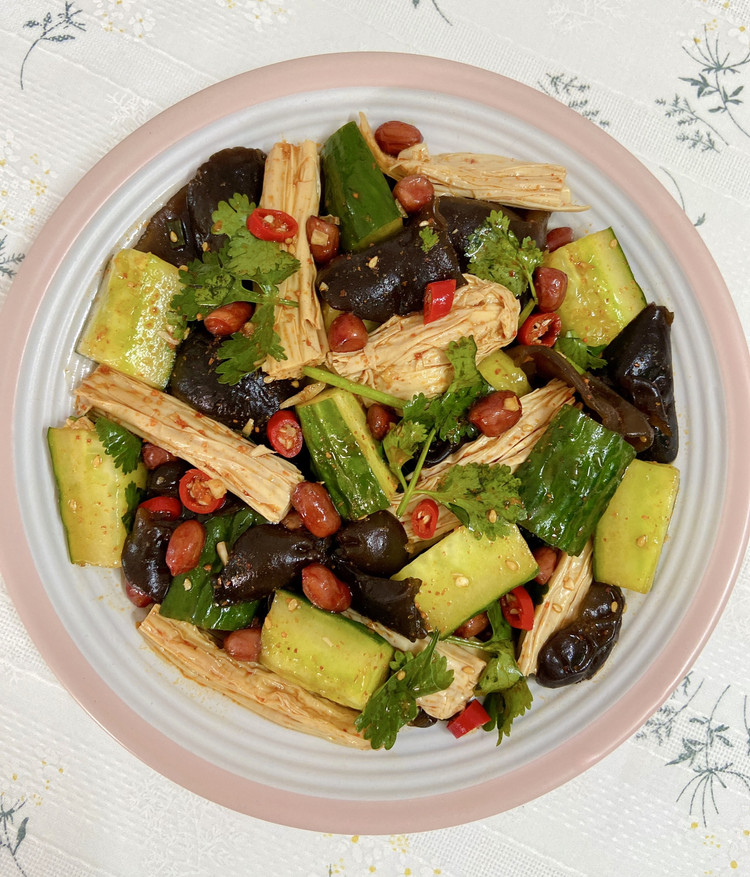 凉拌黄瓜腐竹木耳—爽口开胃菜的做法