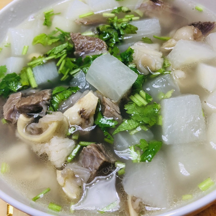 原汁牛肉炖萝卜的做法