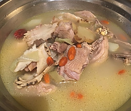 当归红枣枸杞炖鸡汤的做法