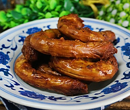 #春天肉菜这样吃#卤鸡脖的做法