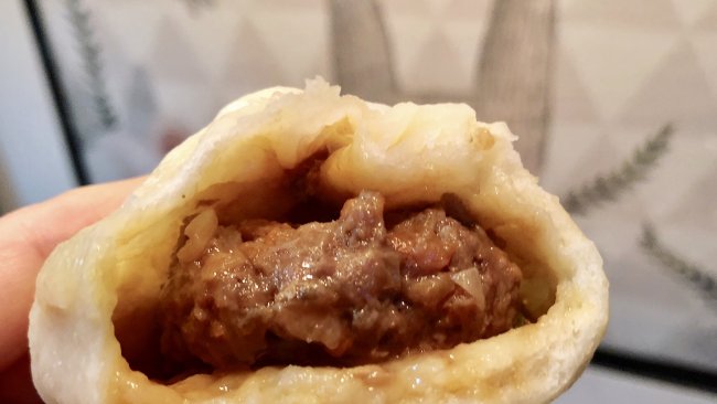 牛肉圆葱胡萝卜包子的做法