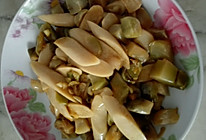 火腿肠炒炸菜的做法