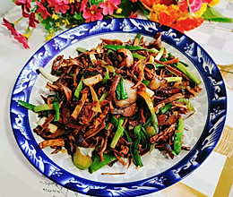笋干蒜苗炒熏肉的做法
